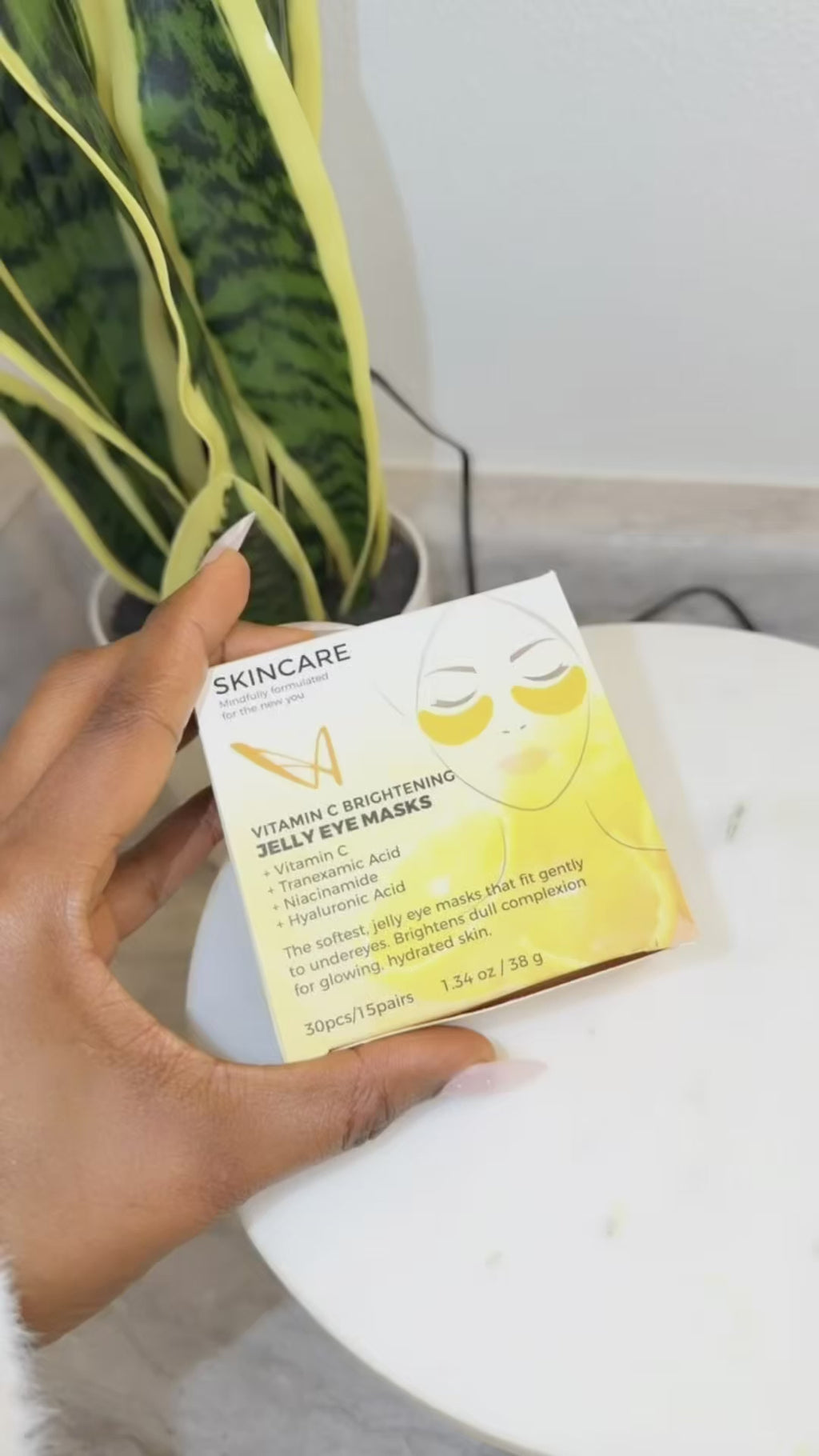 VITAMIN C BRIGHTENING
JELLY EYE MASKS